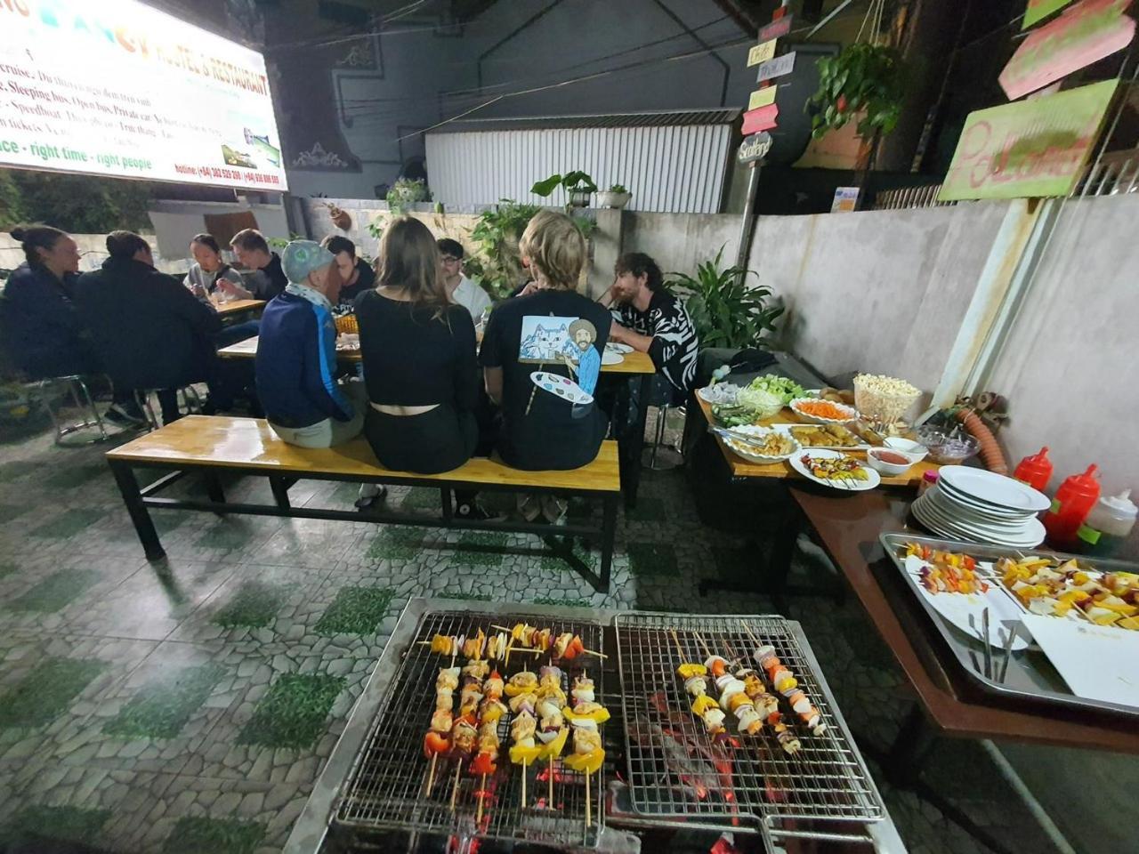 Ha Long Fancy Hostel With Vegetarian And Vegan Restaurant Eksteriør billede