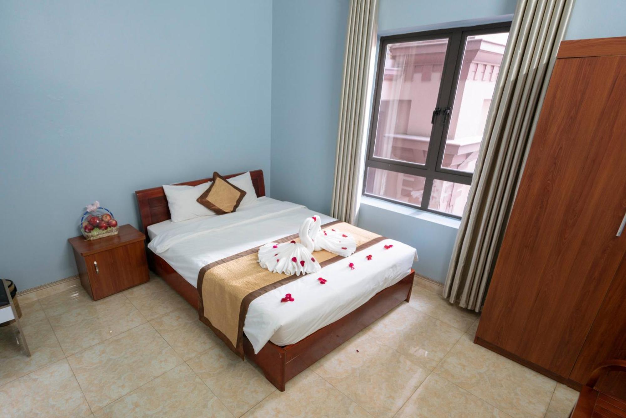 Ha Long Fancy Hostel With Vegetarian And Vegan Restaurant Eksteriør billede