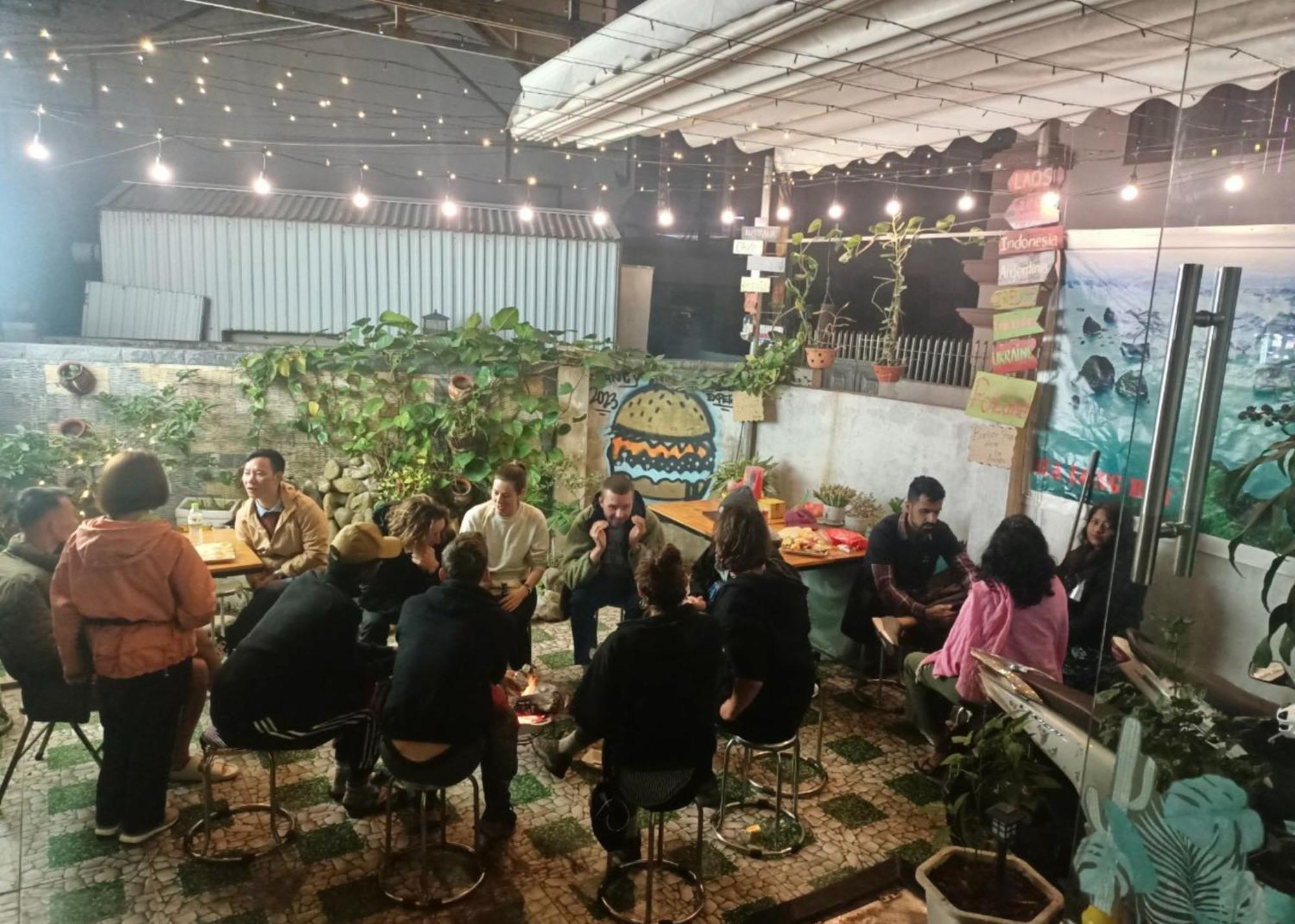 Ha Long Fancy Hostel With Vegetarian And Vegan Restaurant Eksteriør billede