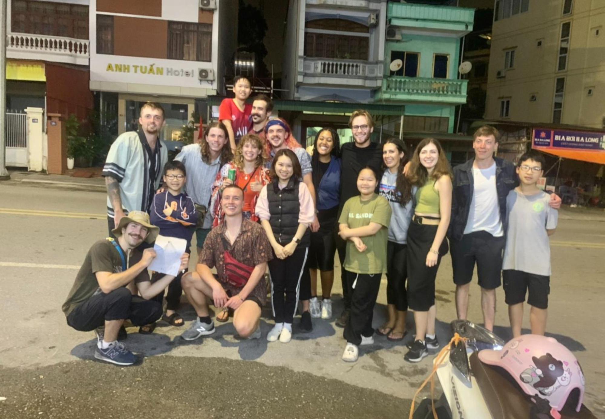 Ha Long Fancy Hostel With Vegetarian And Vegan Restaurant Eksteriør billede