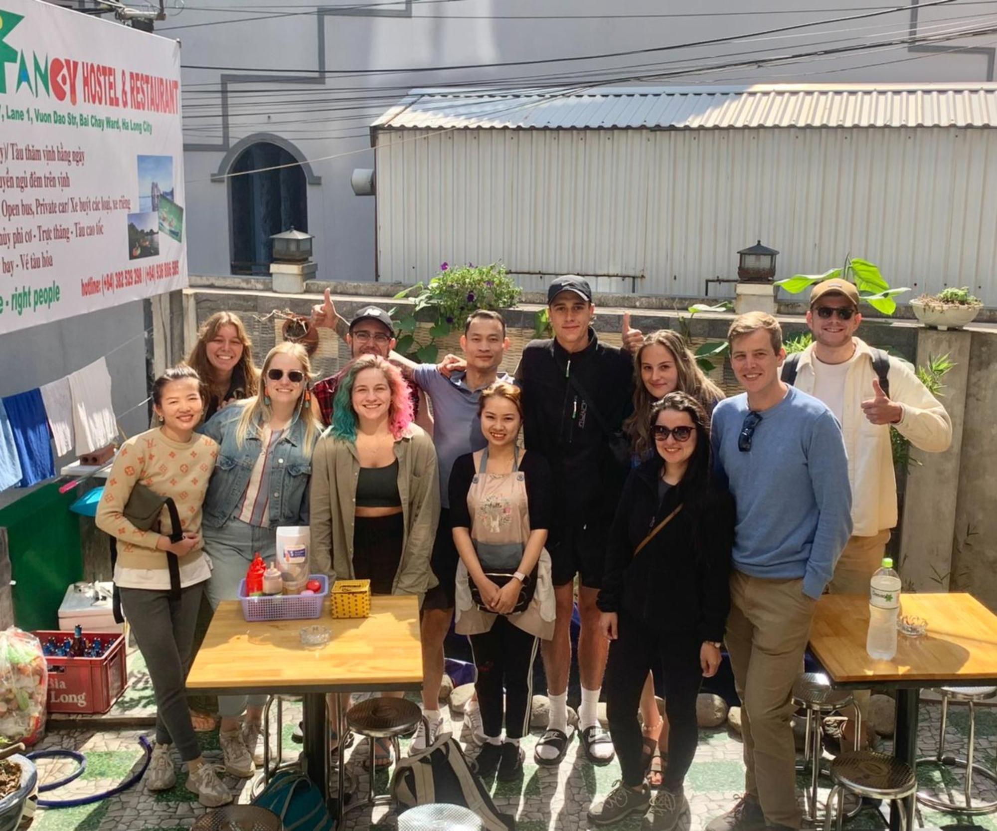 Ha Long Fancy Hostel With Vegetarian And Vegan Restaurant Eksteriør billede