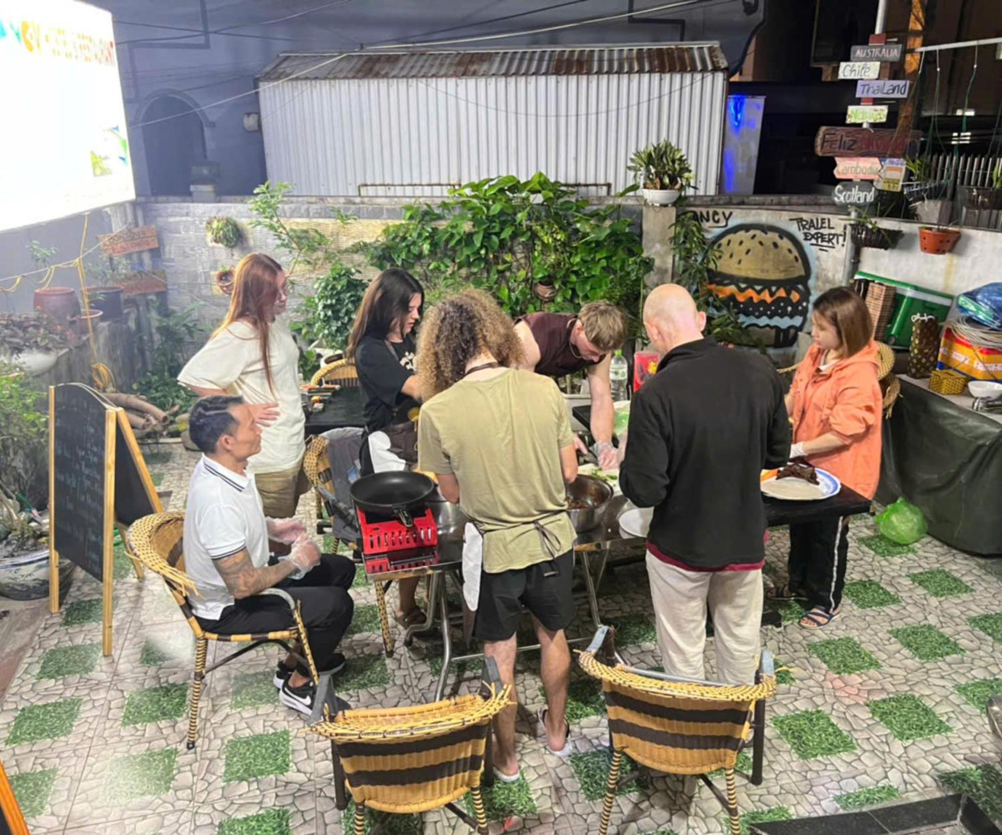Ha Long Fancy Hostel With Vegetarian And Vegan Restaurant Eksteriør billede